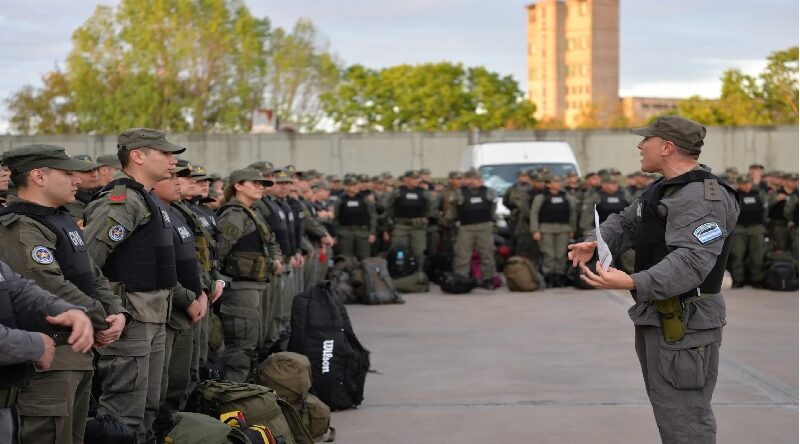 Más poder para la Gendarmería: Milei les permitirá controlar el tránsito en las rutas nacionales