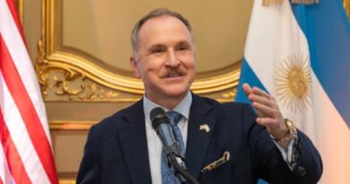 Los embajadores de EE.UU. y China en la Argentina protagonizaron un duro cruce por la influencia en la región