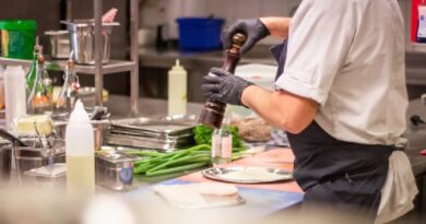 Nueva vacante laboral: buscan ayudante de cocina para empresa de viandas nutricionales