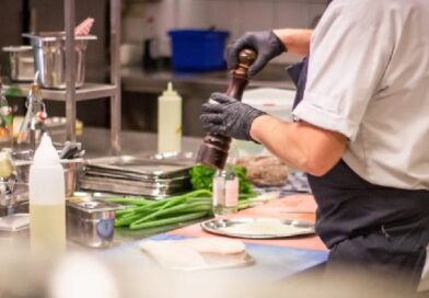 Nueva vacante laboral: buscan ayudante de cocina para empresa de viandas nutricionales