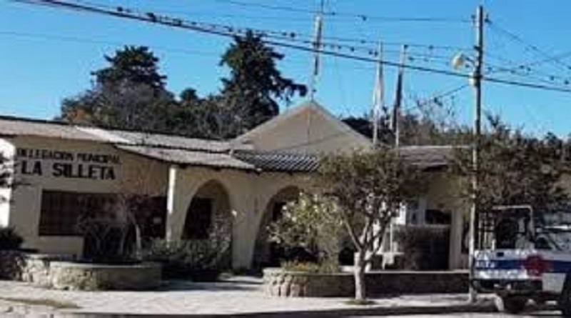 Municipio de Campo Quijano. Tibio tibio, un delegado municipal ocupado, con agenda cargada.
