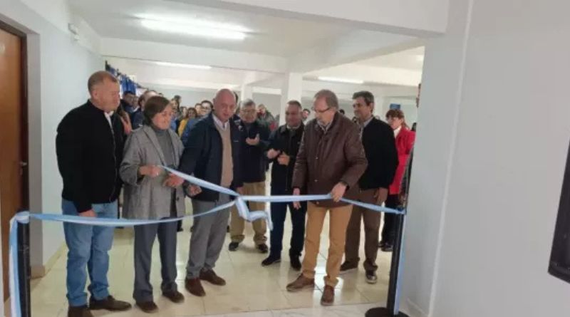 Camacho participó en la inauguración de la tercera etapa de la ampliación del edificio municipal de Las Lajitas