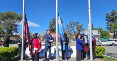 En los mástiles del CD se realizó el izamiento de la bandera de la República Oriental del Uruguay