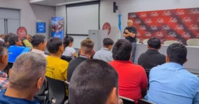 El arbitraje tras el Mundial 2026: Héctor Baldassi brindó una charla magistral en Salta
