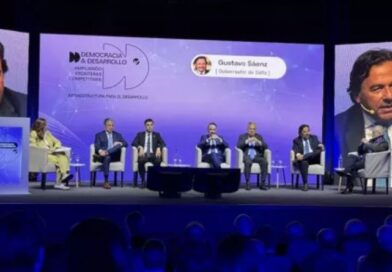 Sáenz en el ciclo Democracia y Desarrollo: “Argentina no genera seriedad ni confianza si cada gobierno que llega cambia las reglas de juego”