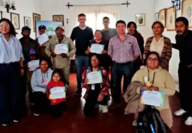 Productores y emprendedores de Cerrillos finalizaron una capacitación sobre agregado de valor.