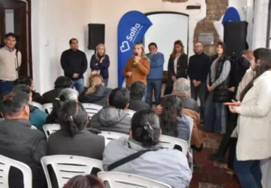Familias de Capital recibieron los títulos de propiedad de sus terrenos